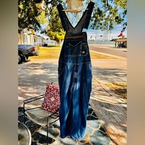 Men's Berne Denim Bib Overalls in great condition